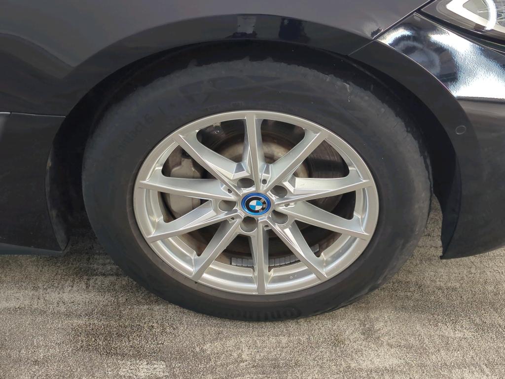 Foto 33 van BMW i4