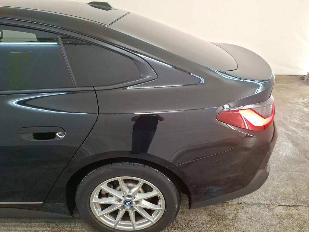 Foto 18 van BMW i4