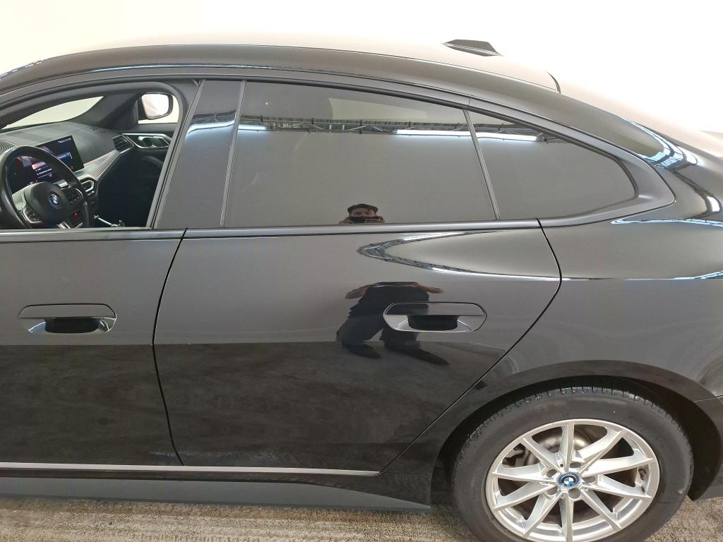 Foto 20 van BMW i4