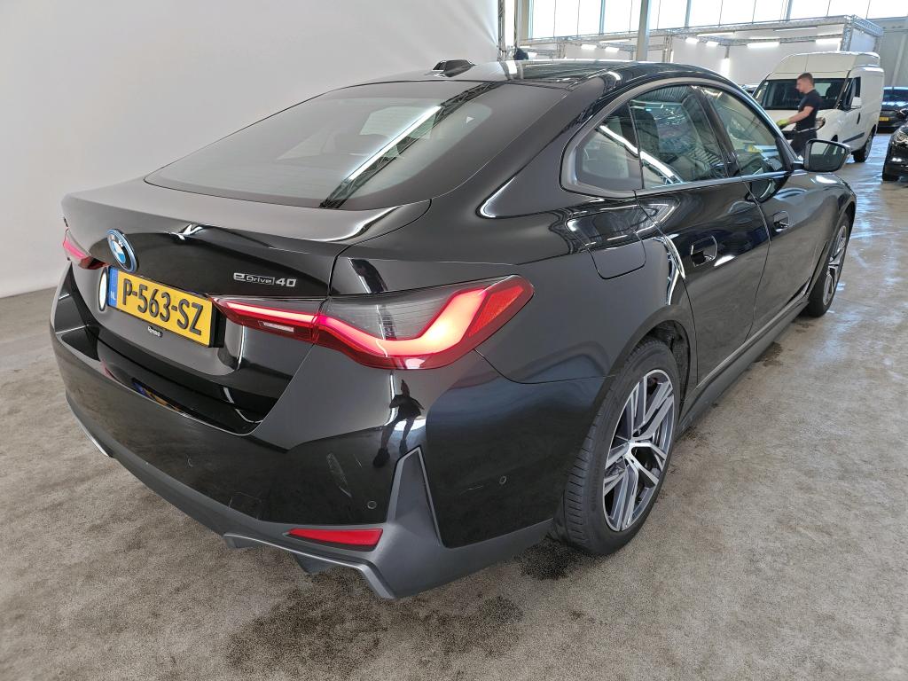 Foto 2 van BMW i4
