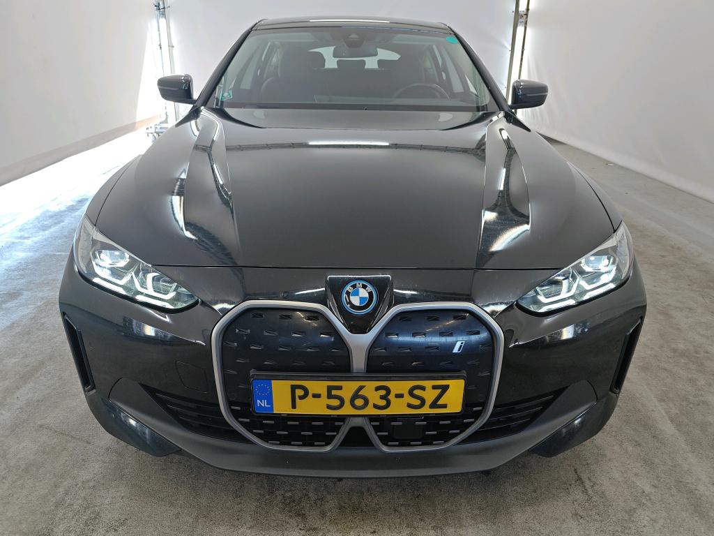 Foto 11 van BMW i4