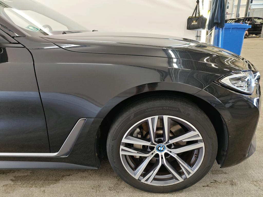 Foto 22 van BMW i4