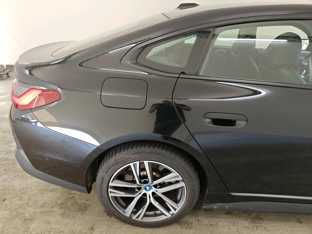 Foto 26 van BMW i4