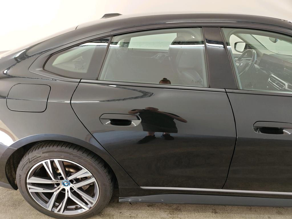 Foto 27 van BMW i4