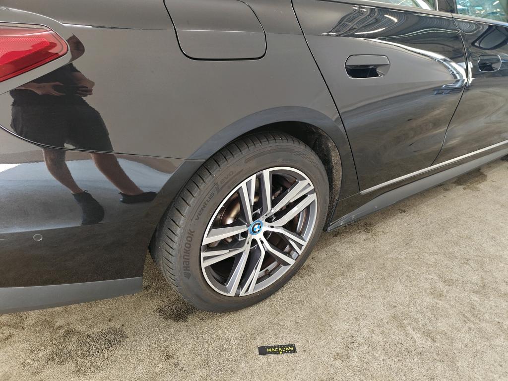 Foto 40 van BMW i4