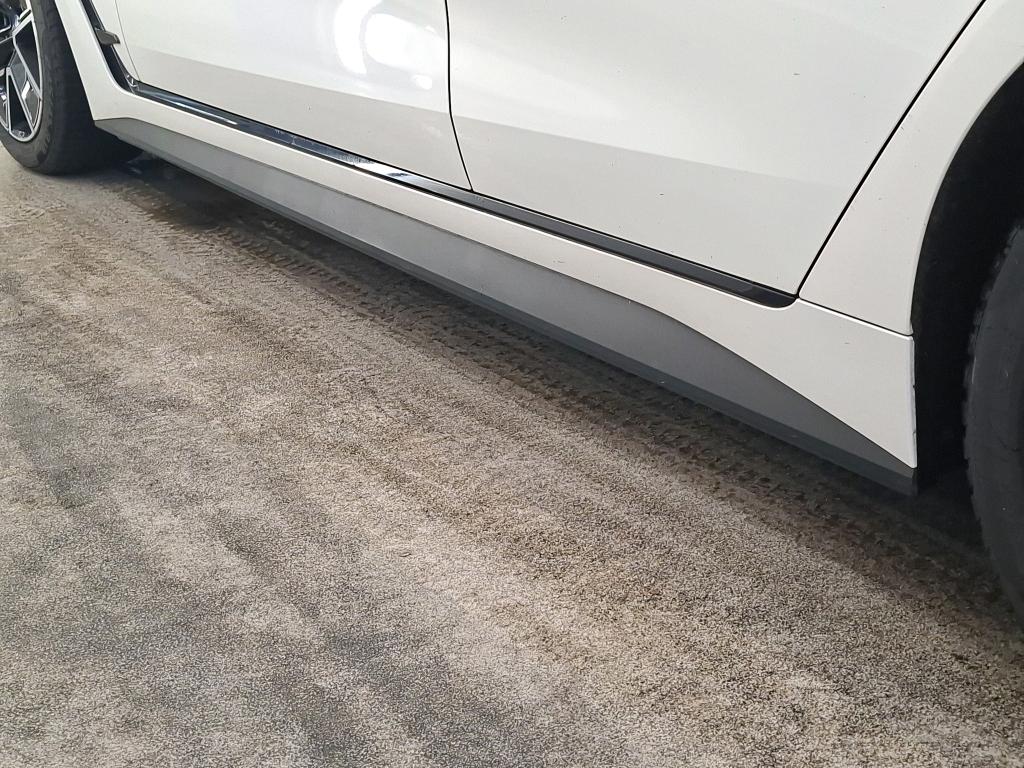 Foto 11 van BMW i4