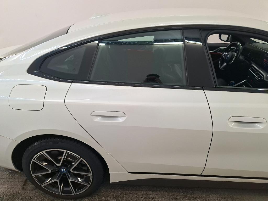 Foto 20 van BMW i4