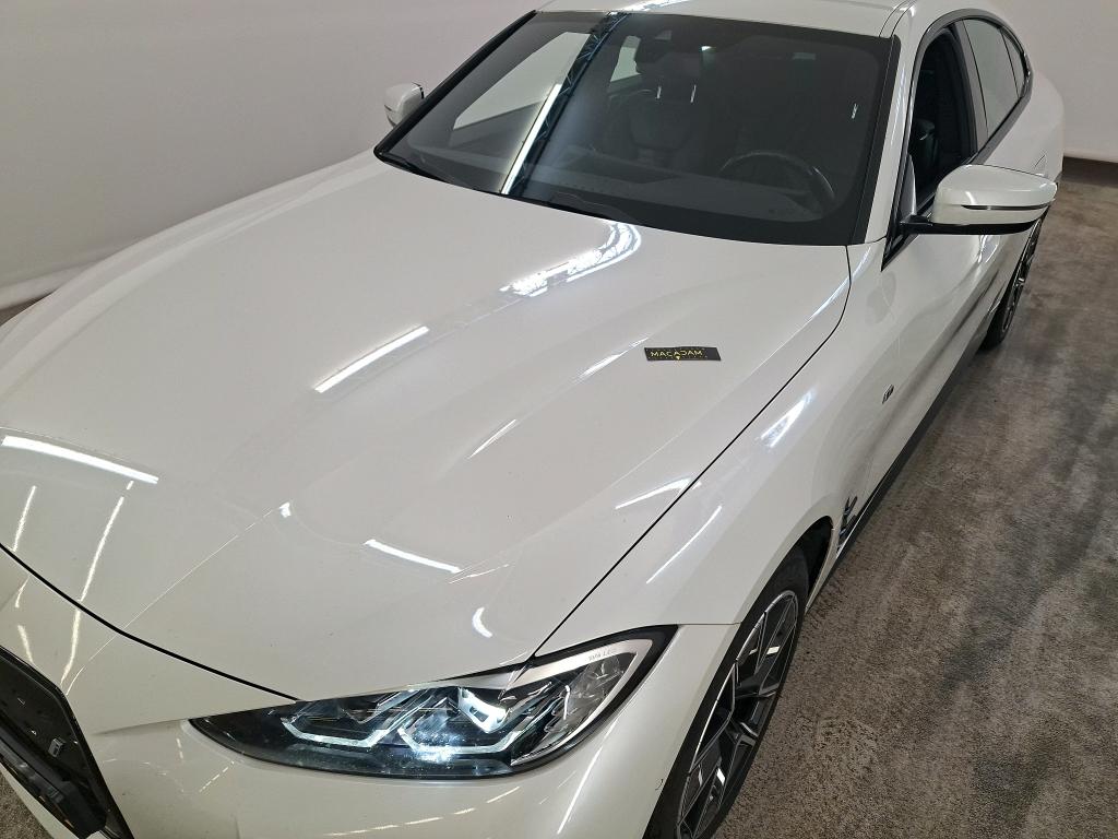 Foto 25 van BMW i4