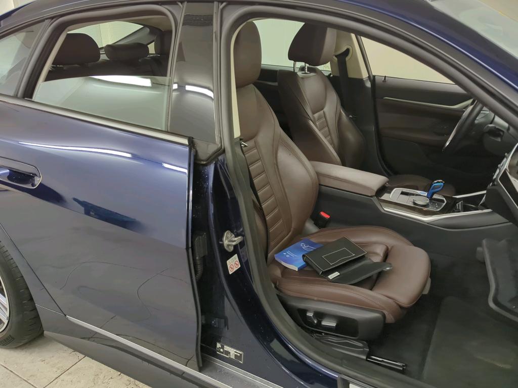 Foto 2 van BMW i4