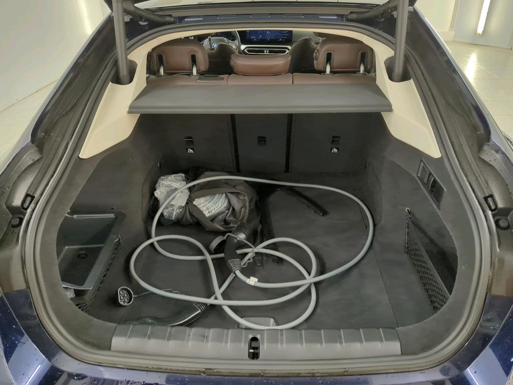 Foto 9 van BMW i4