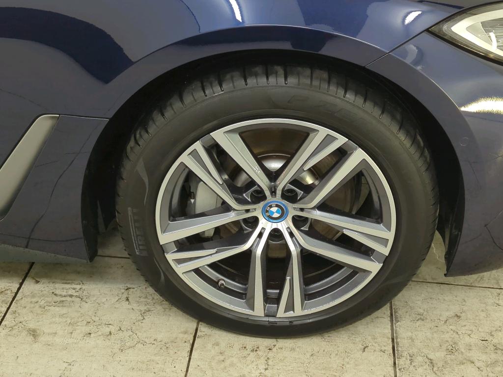 Foto 13 van BMW i4