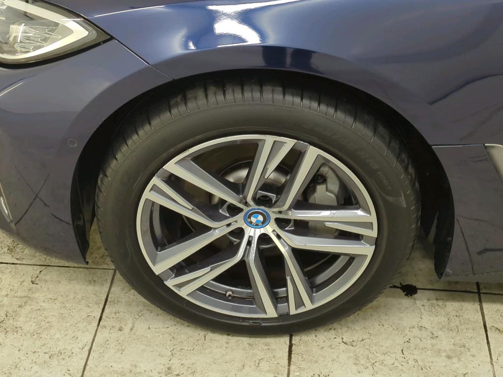 Foto 25 van BMW i4