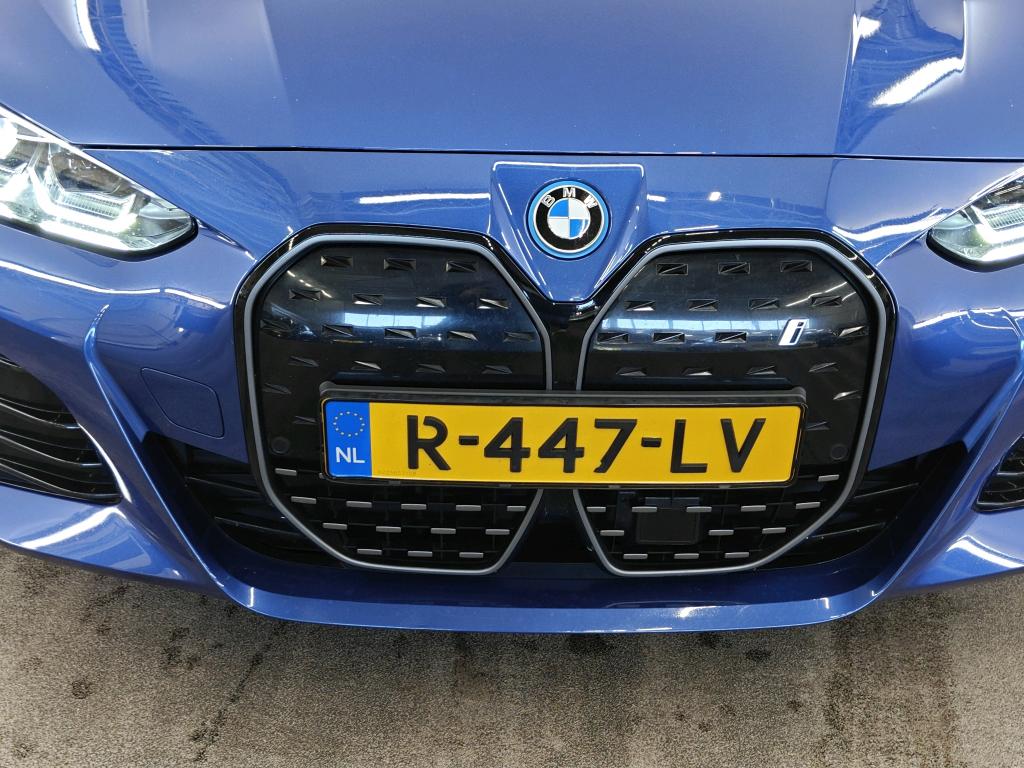 Photo 6 of BMW i4
