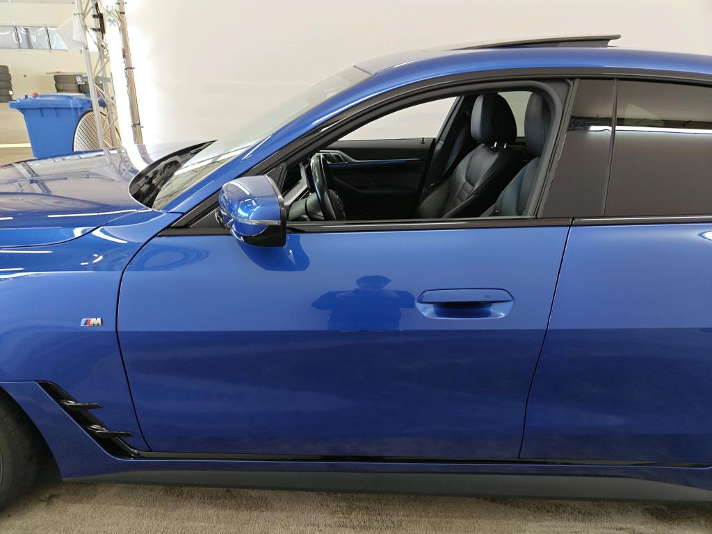 Photo 14 of BMW i4