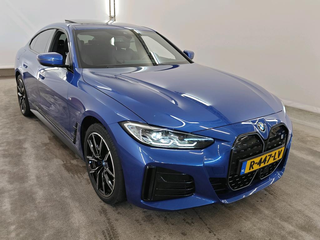 Photo 17 of BMW i4