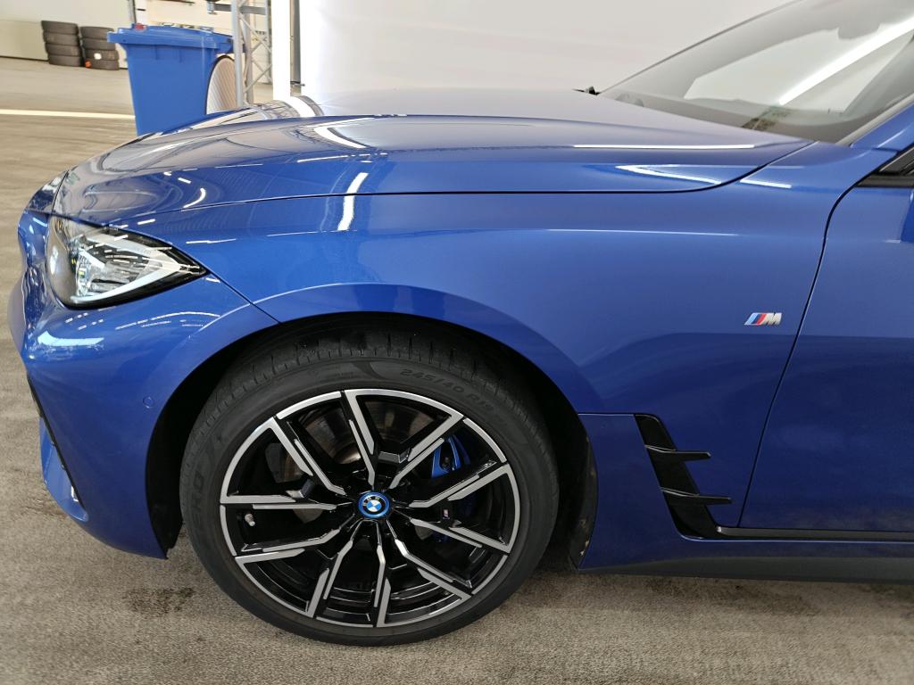 Photo 18 of BMW i4