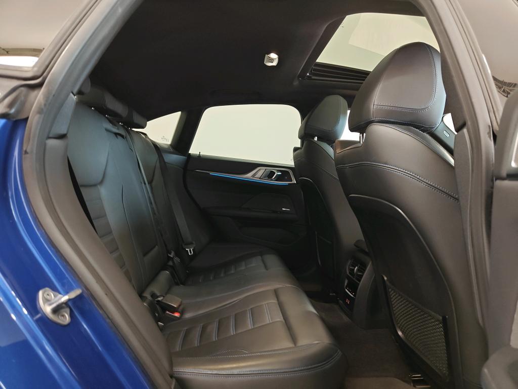 Photo 20 of BMW i4