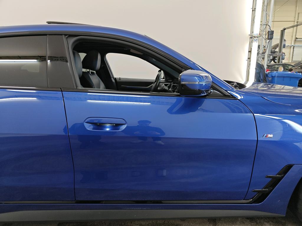 Photo 24 of BMW i4