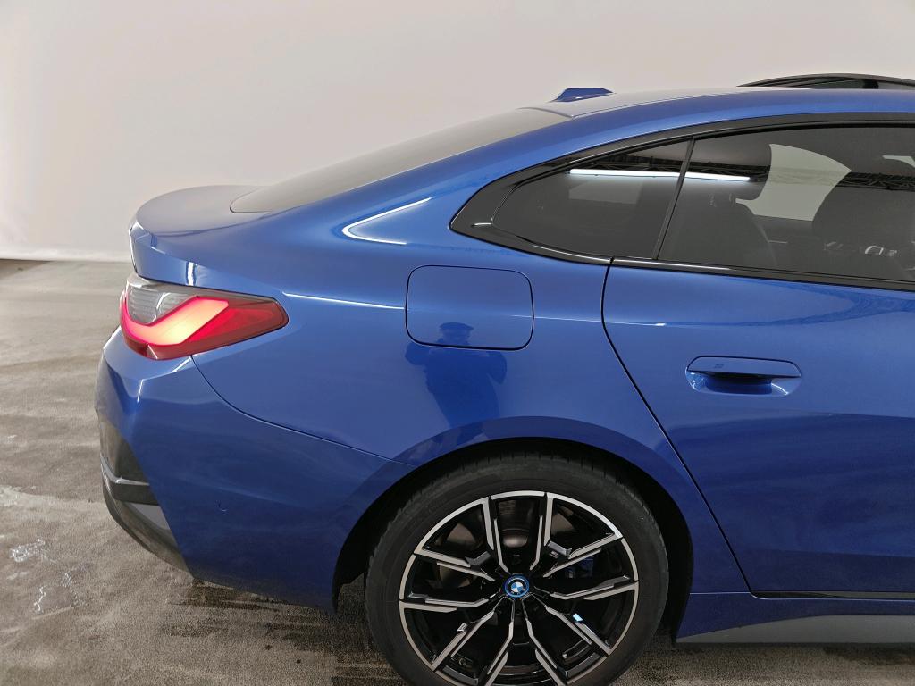 Photo 26 of BMW i4