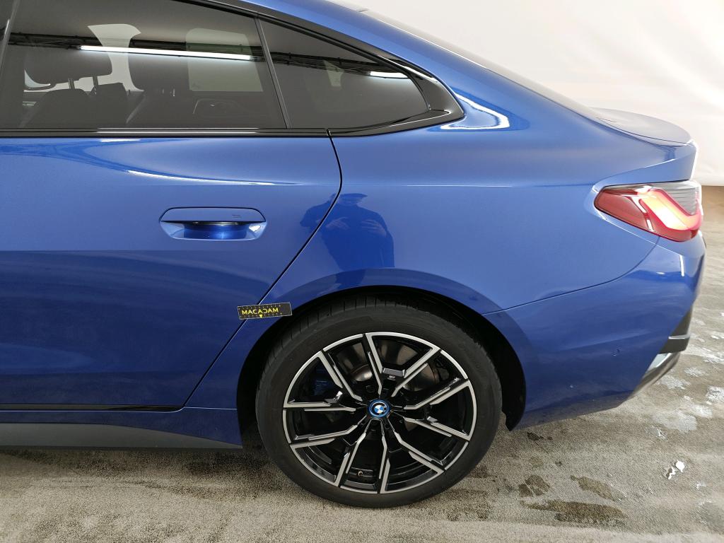 Photo 32 of BMW i4