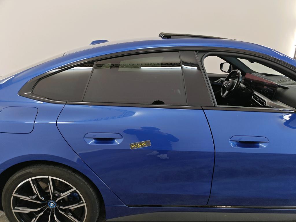 Photo 35 of BMW i4