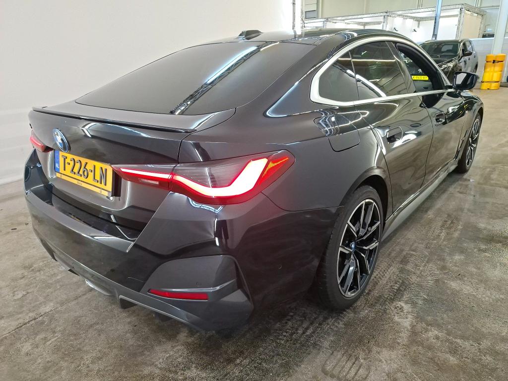 Foto 3 van BMW i4