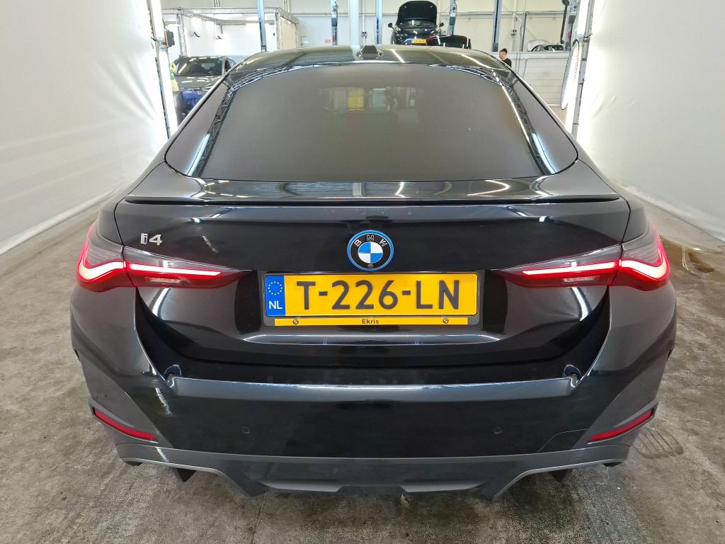Foto 11 van BMW i4