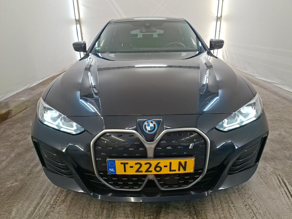 Foto 12 van BMW i4