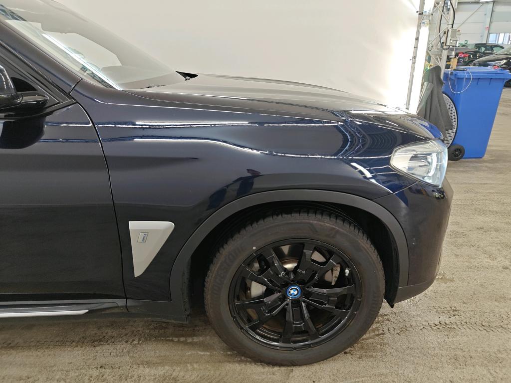 Photo 27 of BMW ix3