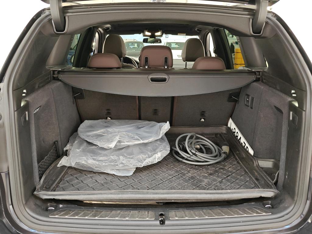 Photo 28 of BMW ix3