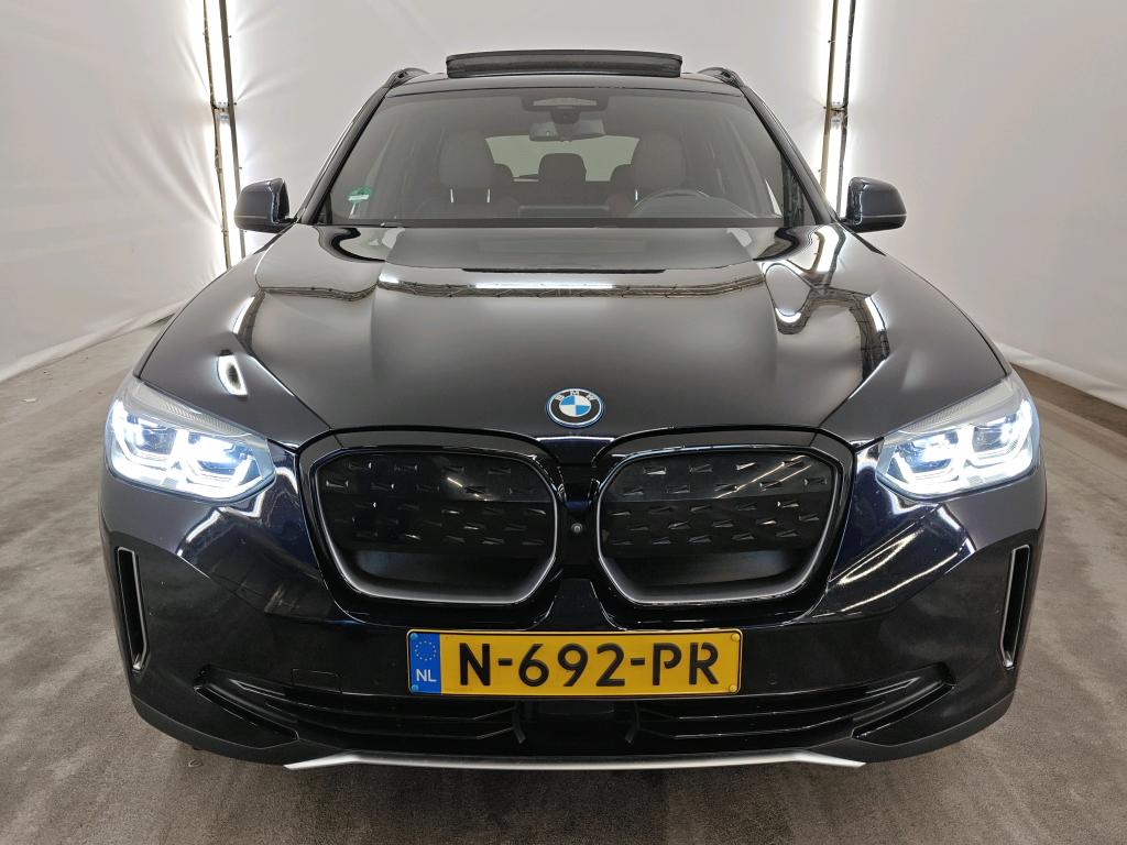 Photo 32 of BMW ix3
