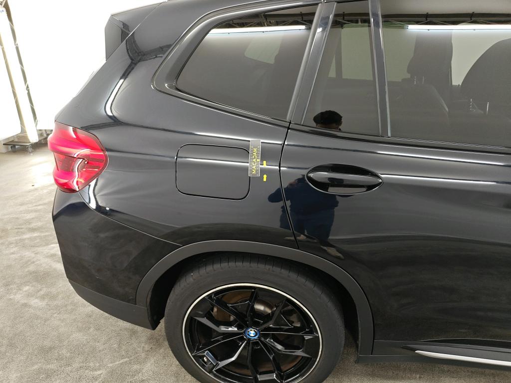 Photo 35 of BMW ix3