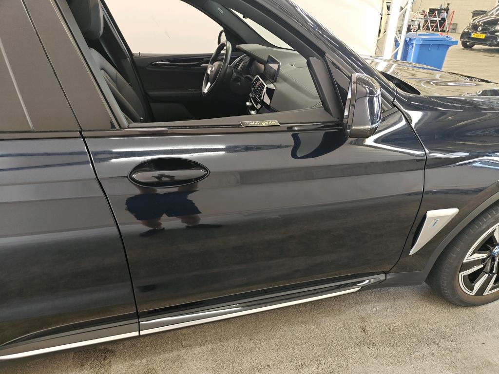 Foto 37 van BMW ix3