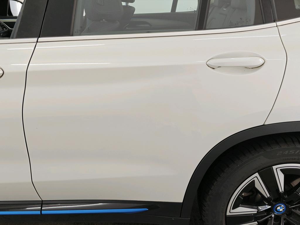 Foto 15 van BMW ix3
