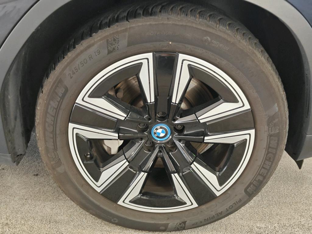 Foto 13 van BMW ix3