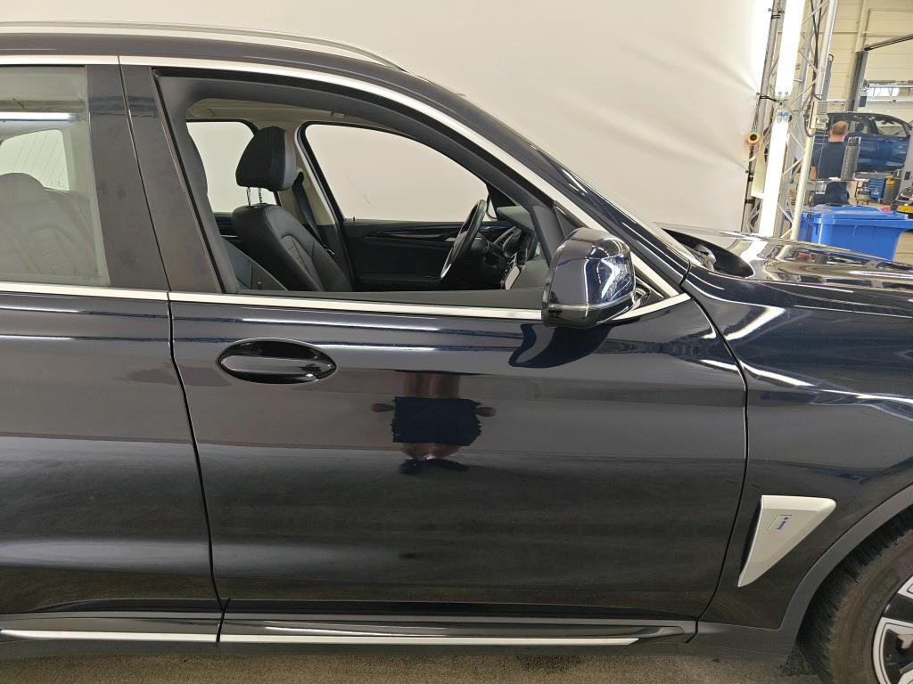 Foto 15 van BMW ix3