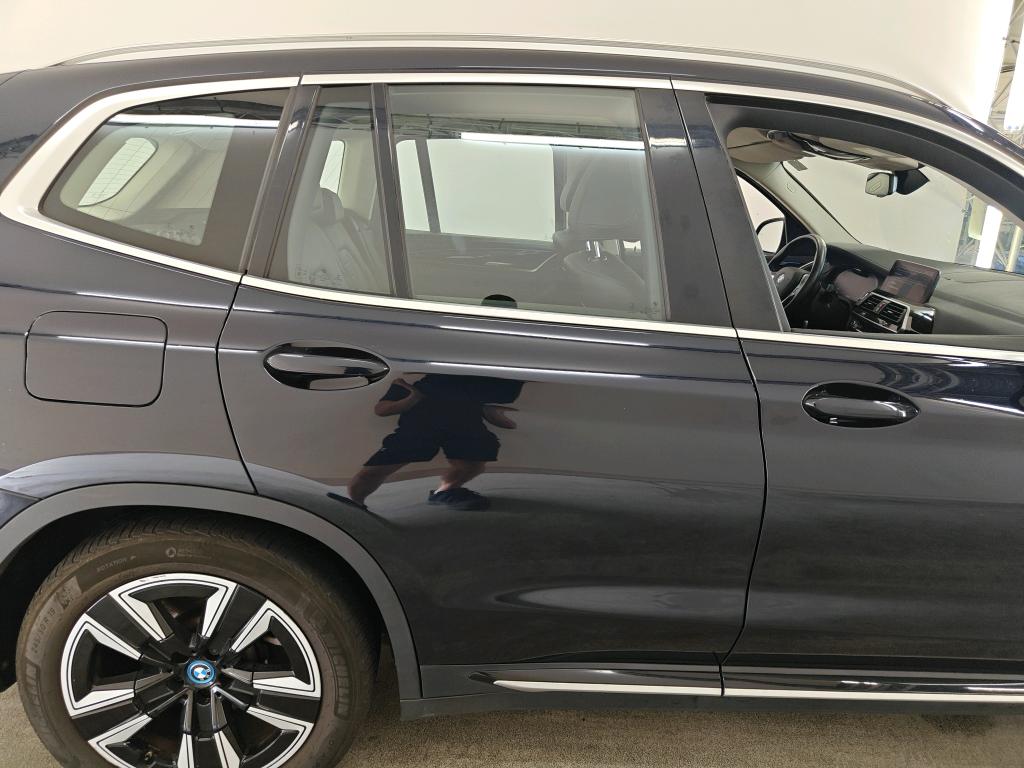 Foto 18 van BMW ix3