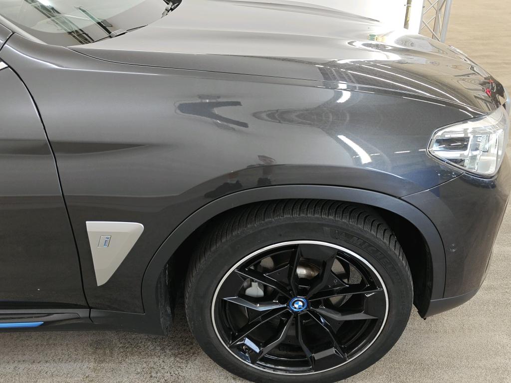 Foto 11 van BMW ix3
