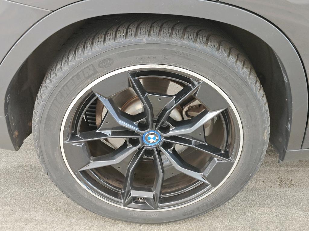 Foto 12 van BMW ix3