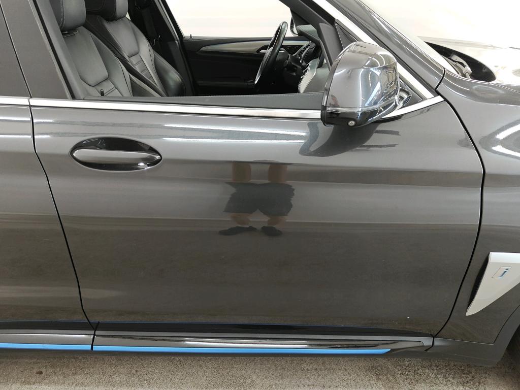 Foto 23 van BMW ix3