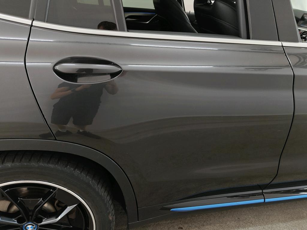 Foto 30 van BMW ix3