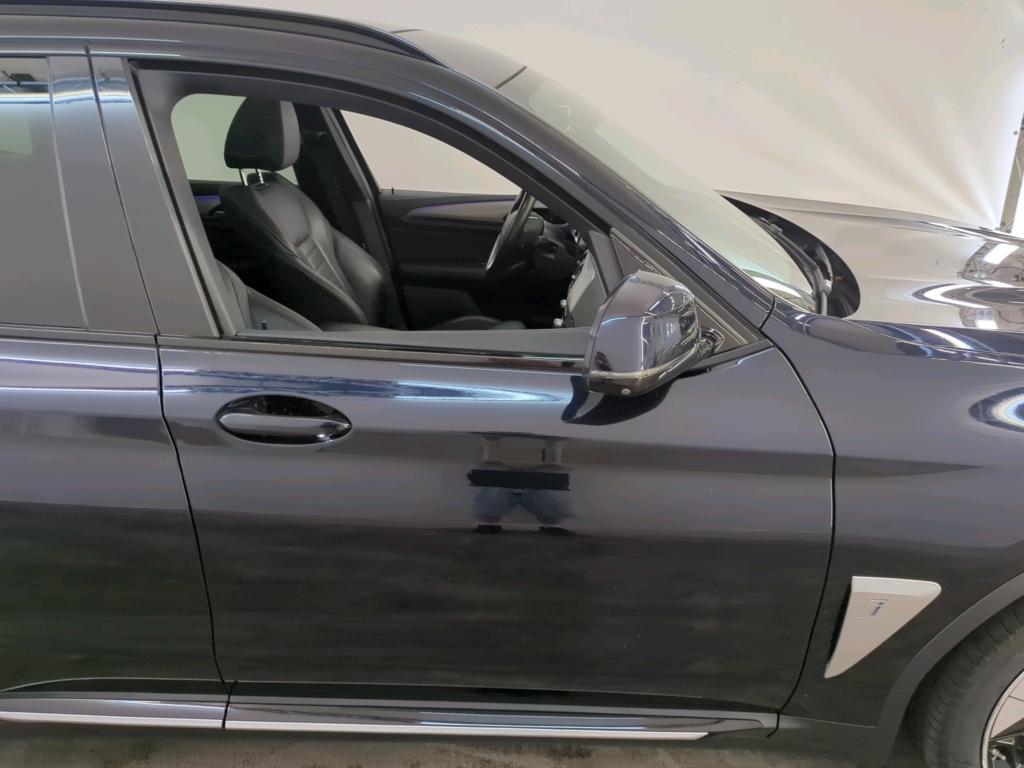 Photo 11 of BMW ix3