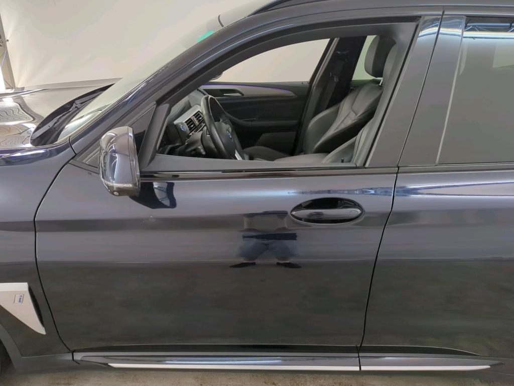 Photo 14 of BMW ix3