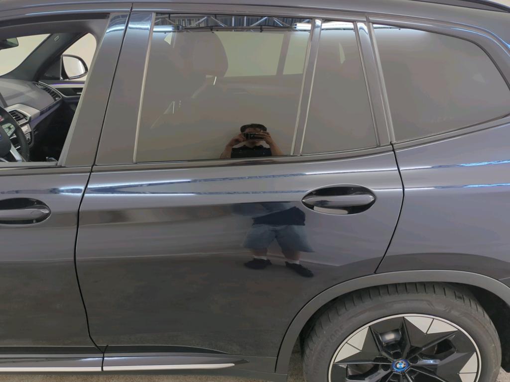 Photo 18 of BMW ix3