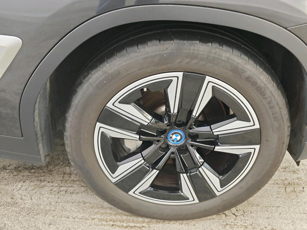 Foto 13 van BMW ix3