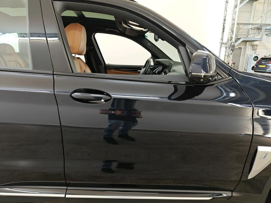 Foto 18 van BMW ix3