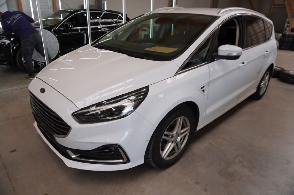Ford S-MAX  S-Max Titanium 2.0 EcoBlue 140KW AT8 E6d