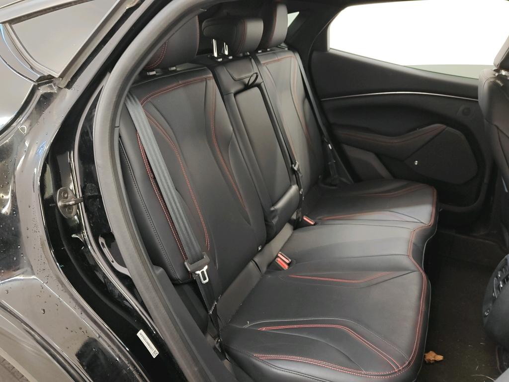 Foto 32 van Ford Mustang