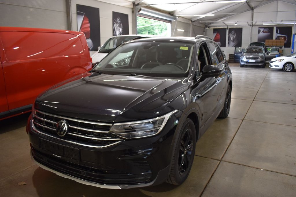 Volkswagen Tiguan VW Tiguan 2.0 TDI SCR 4MOTION DSG URBAN SPORT 5d 147kW