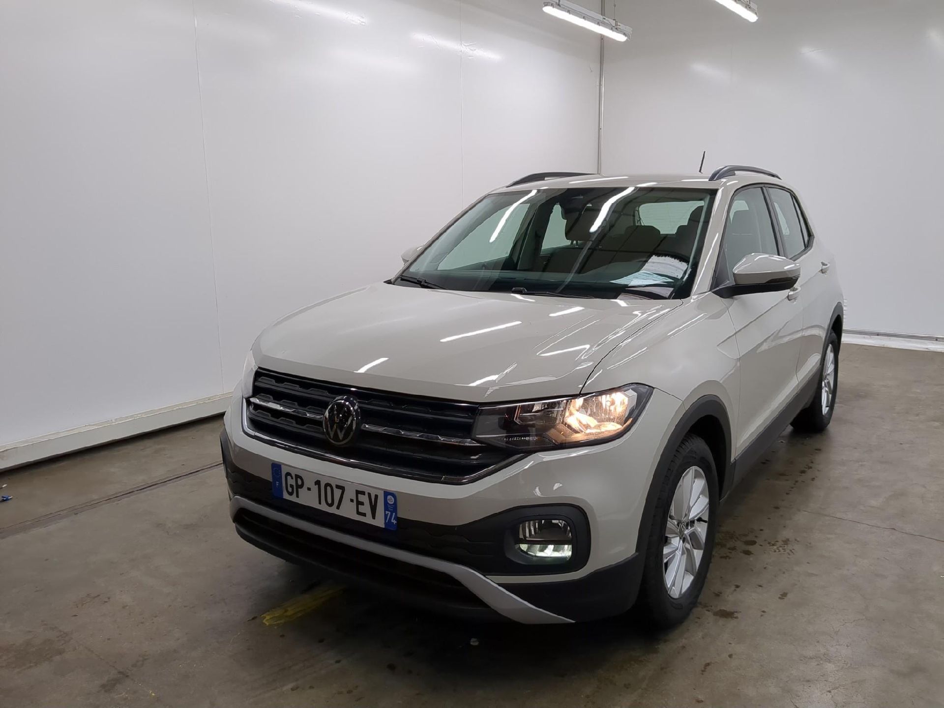 Volkswagen T-CROSS  VOLKSWAGEN T-cross / 2018 / 5P / SUV 1.0 TSI 110ch Active(SP)
